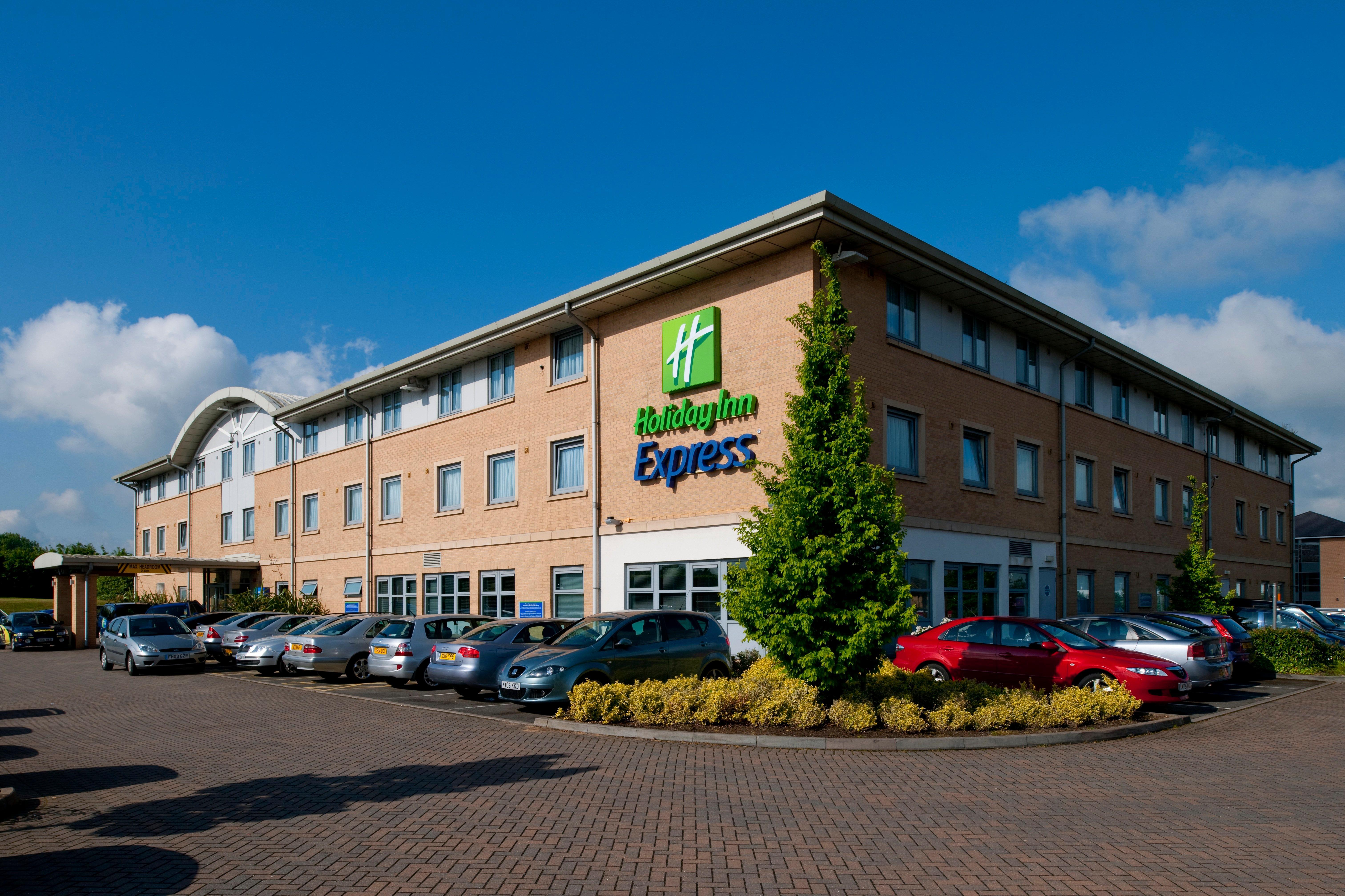 Holiday Inn Express East Midlands Airport, An Ihg Hotel Castle Donington Dış mekan fotoğraf