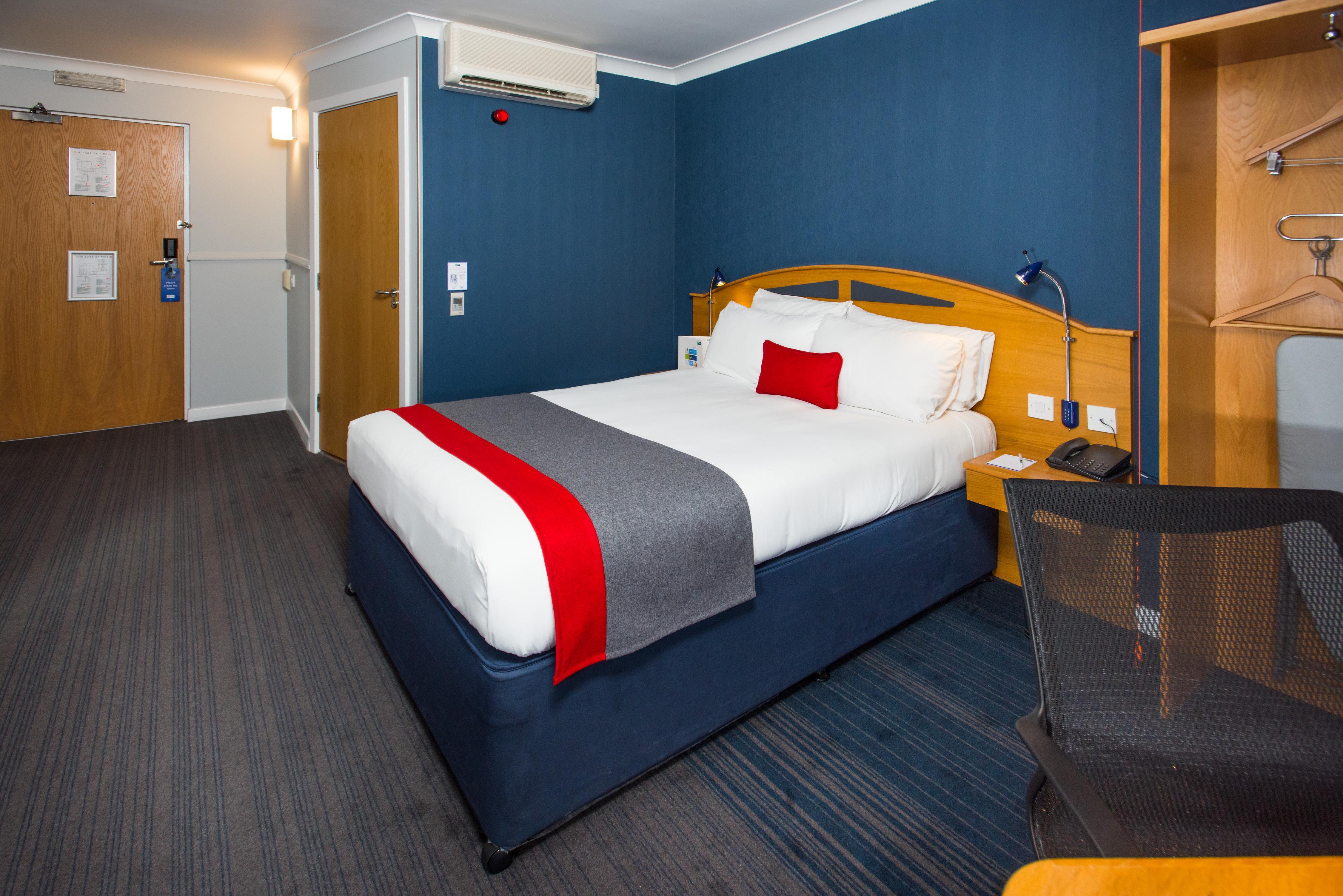 Holiday Inn Express East Midlands Airport By Ihg Castle Donington Dış mekan fotoğraf