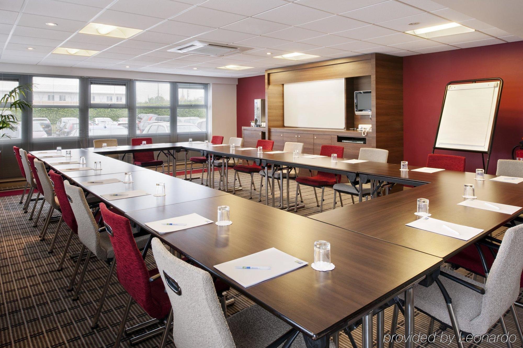 Holiday Inn Express East Midlands Airport By Ihg Castle Donington Konforlar fotoğraf