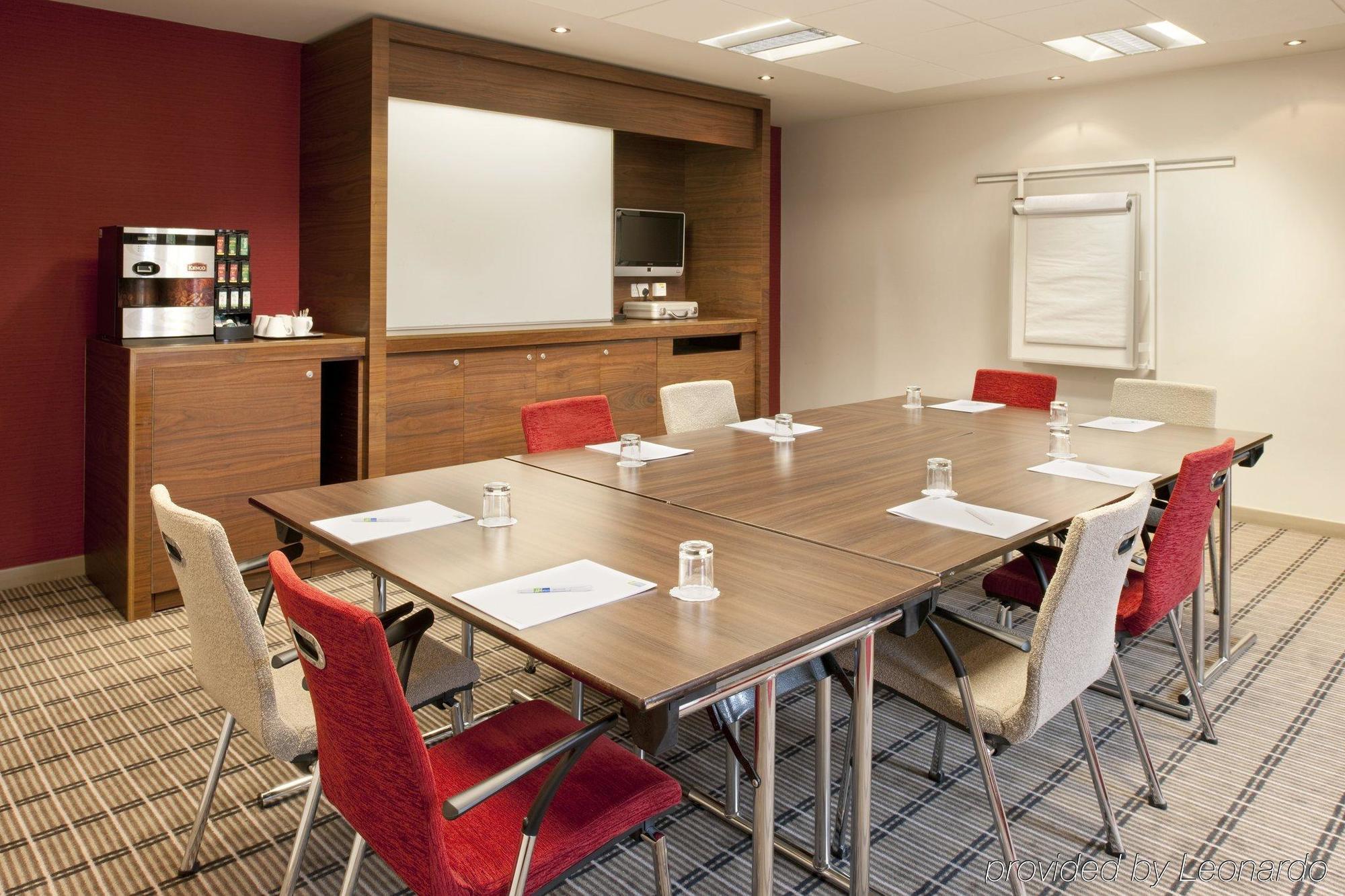 Holiday Inn Express East Midlands Airport By Ihg Castle Donington Konforlar fotoğraf
