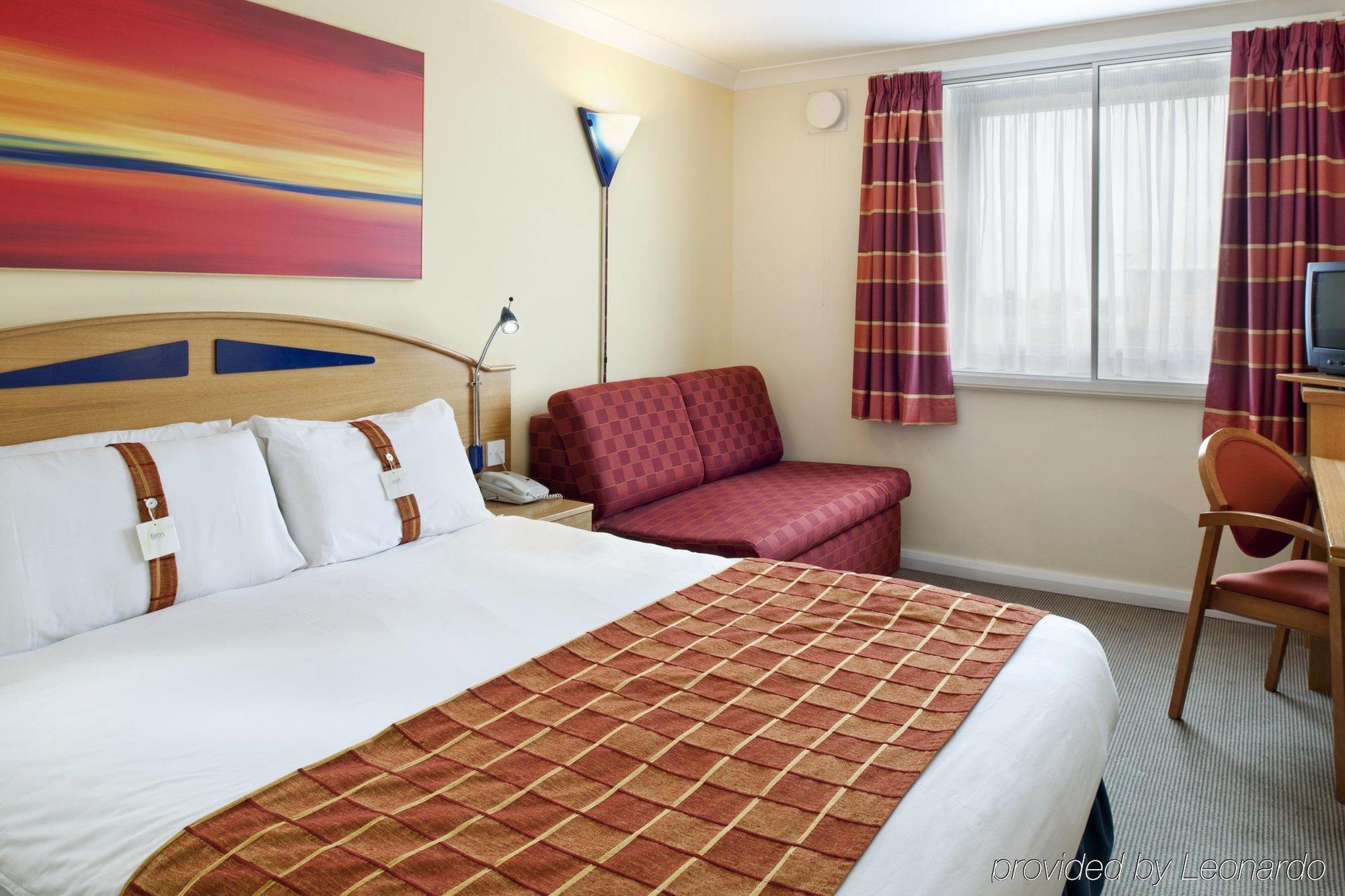 Holiday Inn Express East Midlands Airport By Ihg Castle Donington Oda fotoğraf