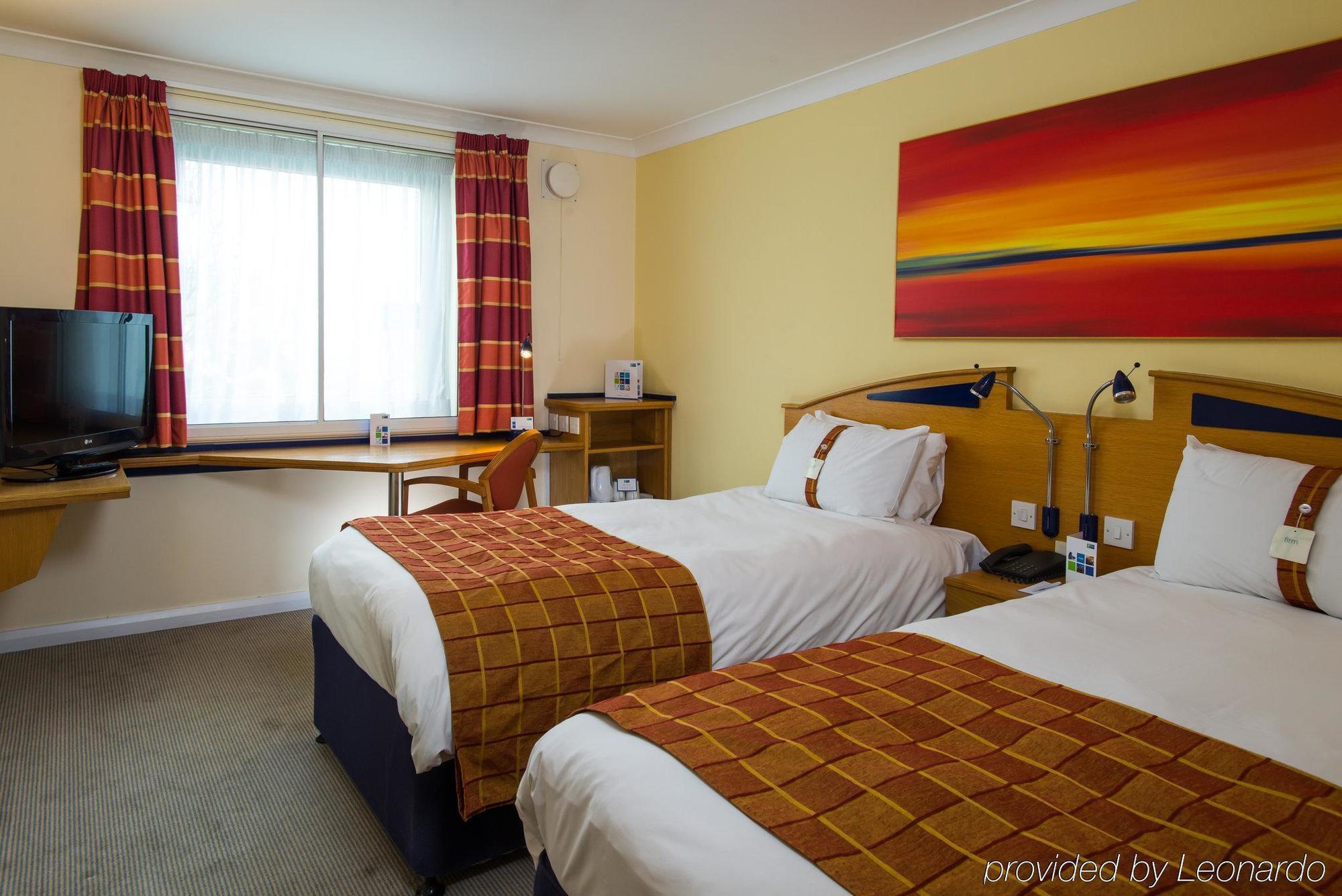 Holiday Inn Express East Midlands Airport, An Ihg Hotel Castle Donington Dış mekan fotoğraf