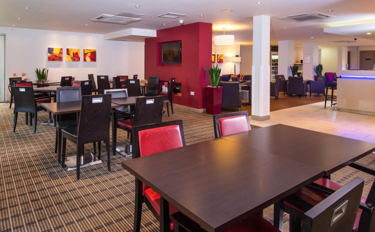 Holiday Inn Express East Midlands Airport By Ihg Castle Donington Dış mekan fotoğraf